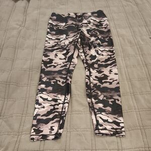 Women's Black, Gray And Forrest Green Camo Print Joggers Size XL!